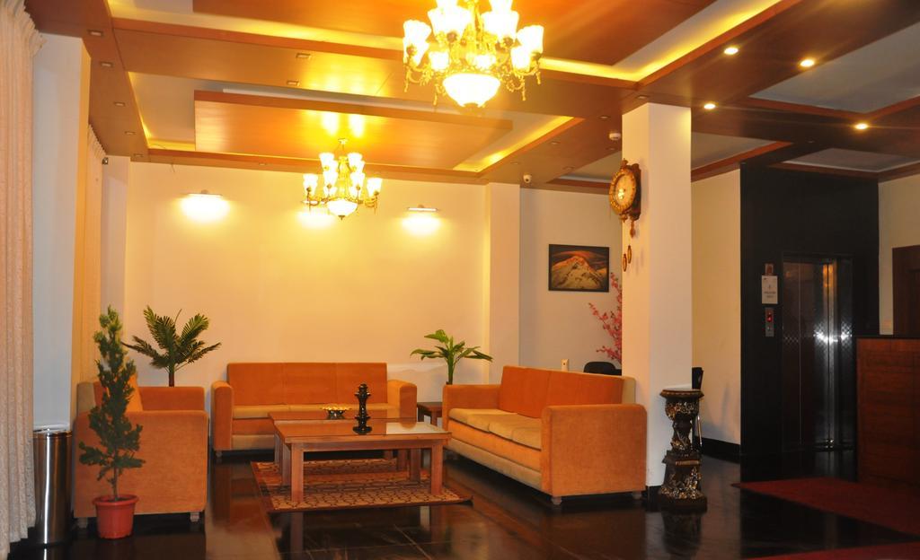 The Golden Crest Hotell Gangtok Exteriör bild