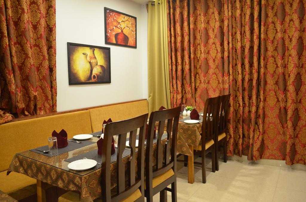 The Golden Crest Hotell Gangtok Exteriör bild