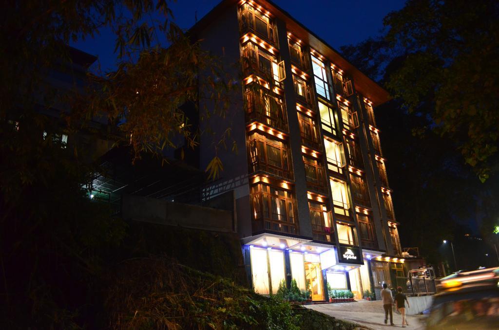 The Golden Crest Hotell Gangtok Exteriör bild