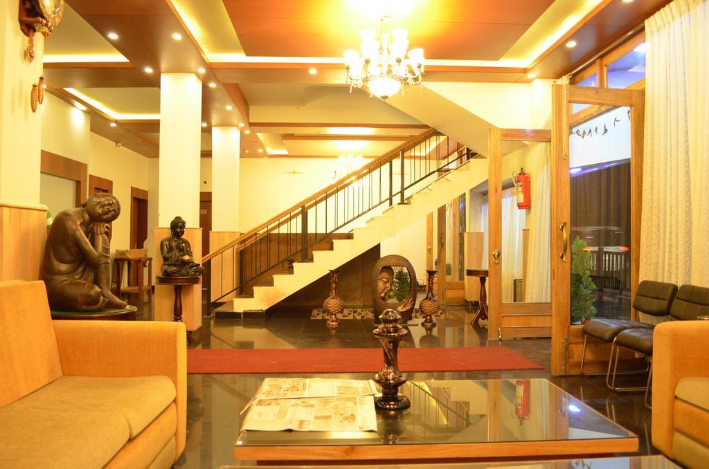 The Golden Crest Hotell Gangtok Exteriör bild