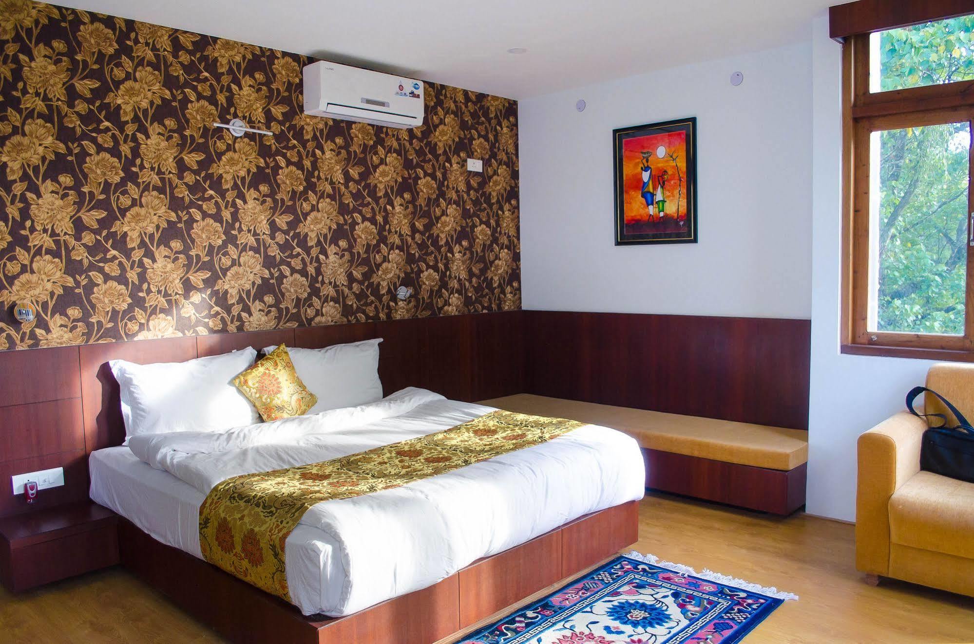 The Golden Crest Hotell Gangtok Exteriör bild