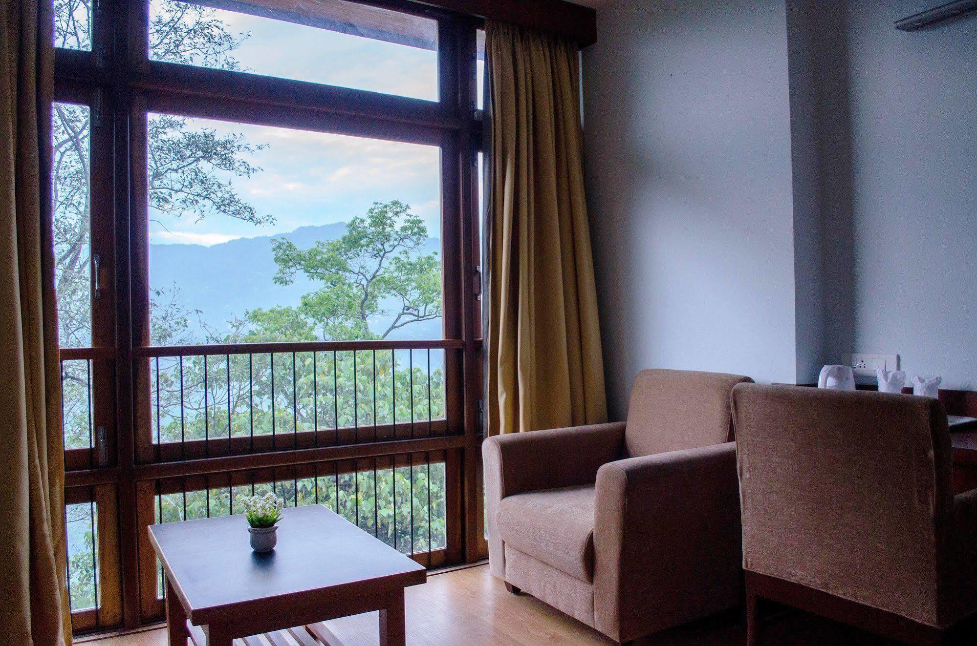 The Golden Crest Hotell Gangtok Exteriör bild