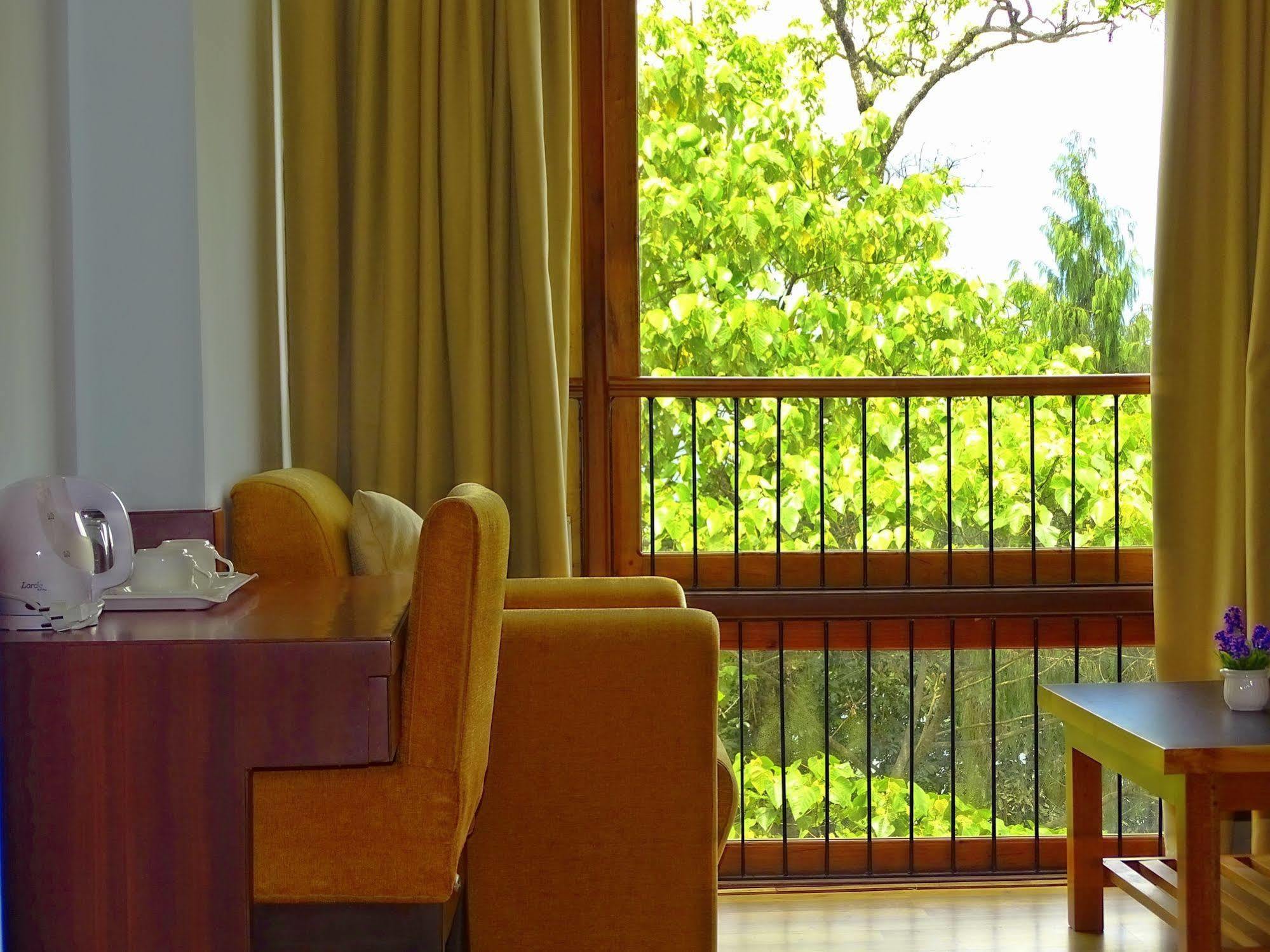 The Golden Crest Hotell Gangtok Exteriör bild