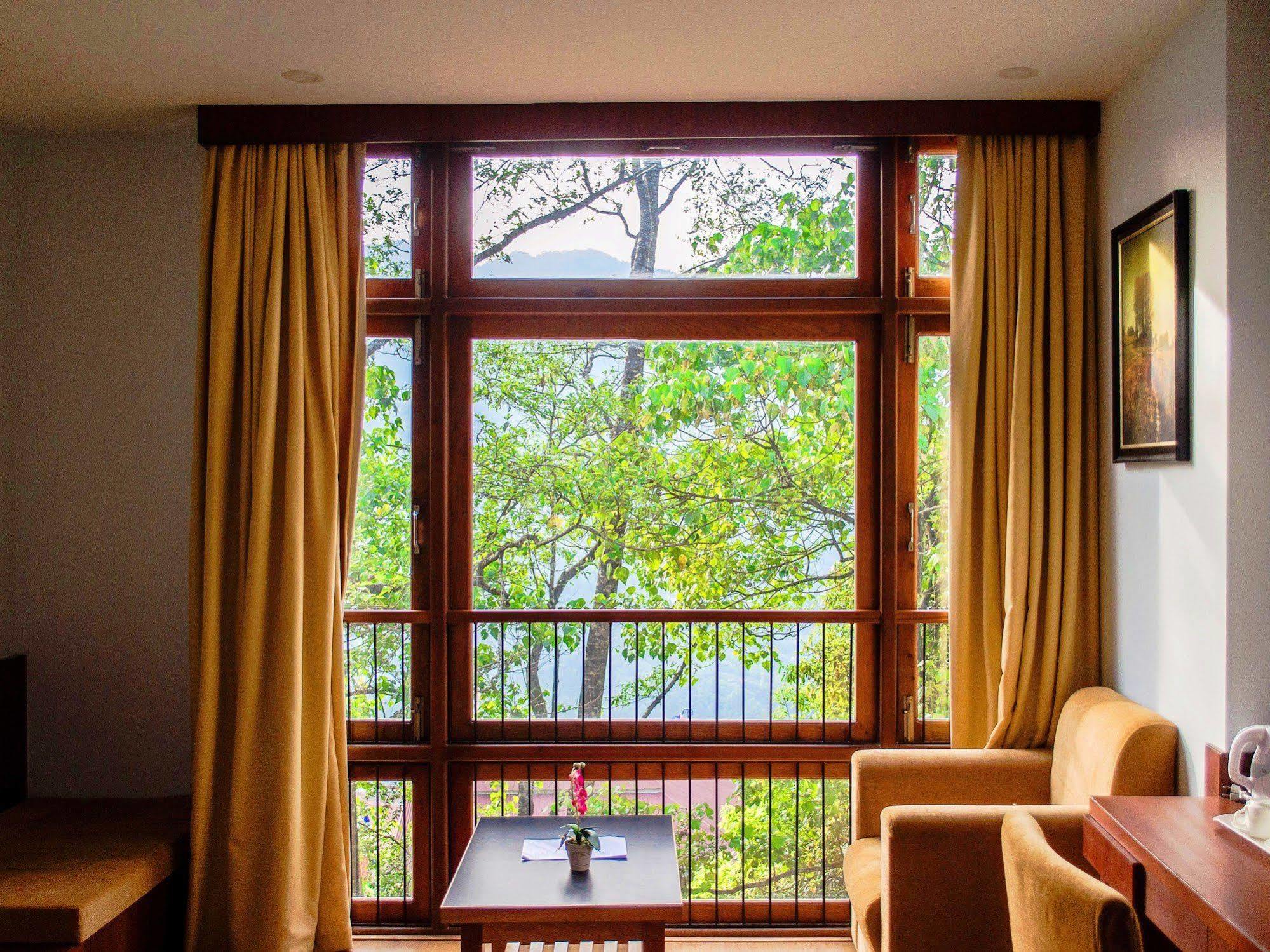 The Golden Crest Hotell Gangtok Exteriör bild