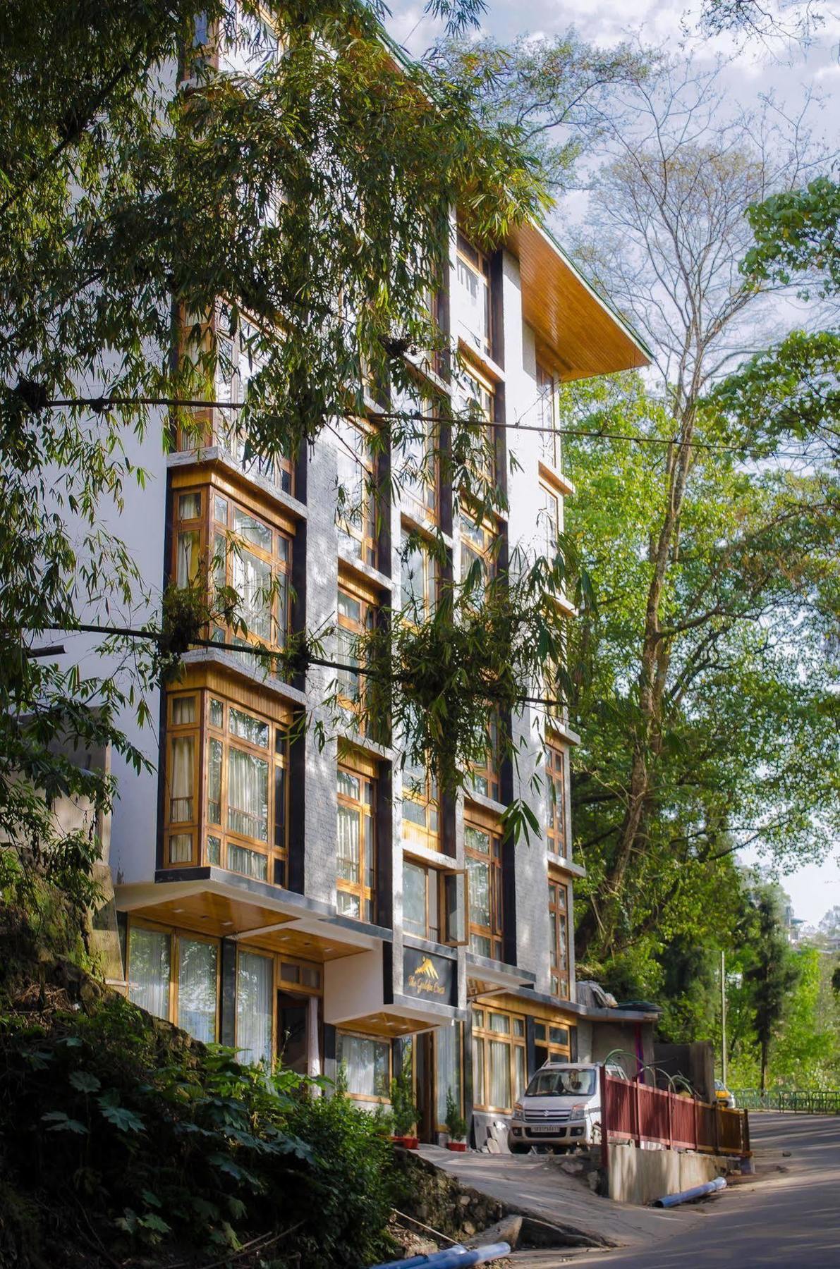 The Golden Crest Hotell Gangtok Exteriör bild