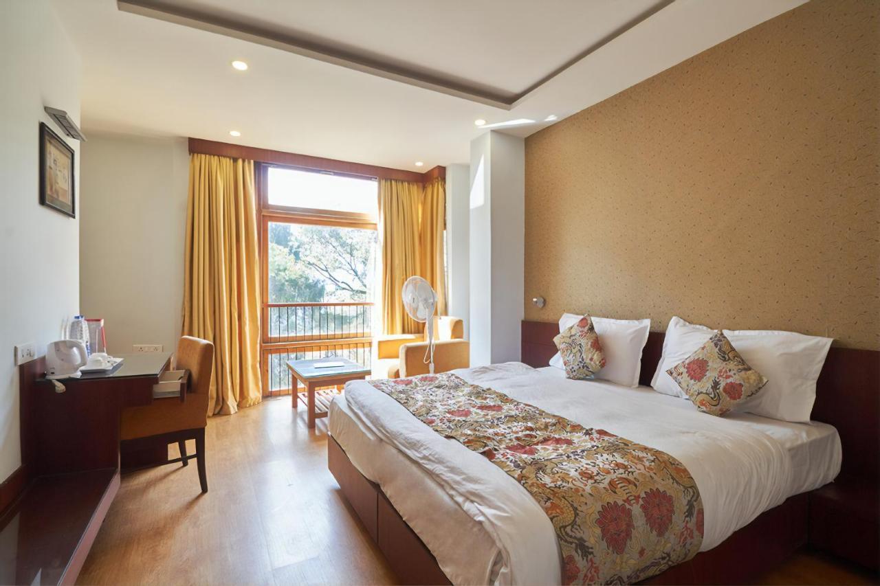 The Golden Crest Hotell Gangtok Exteriör bild